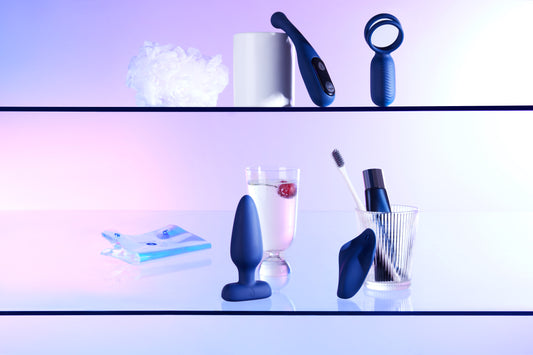 Join the pleasure party with the DREAM TEAM couple's set