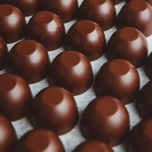 Shop date night sex bonbons here