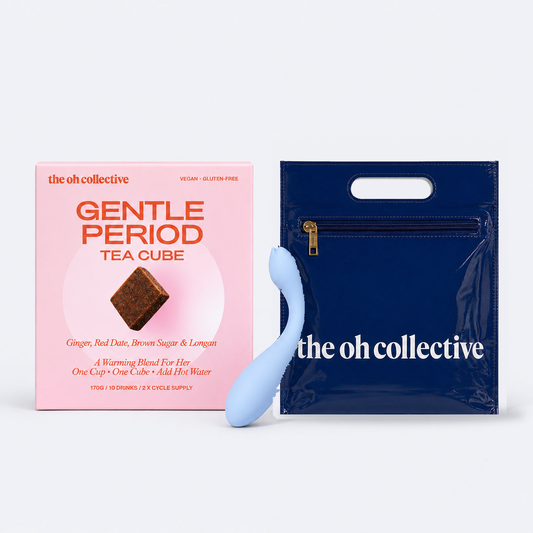 Period Tea & Kit bundle on pale grey background ~*~Colour~*~Clear Sky Blue---~*~Kleur~*~Blauw---